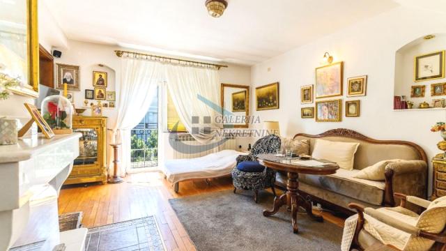 Stan, Petosoban, Prodaja, 108m2, Atelje 212, Stari grad, Palmotićeva