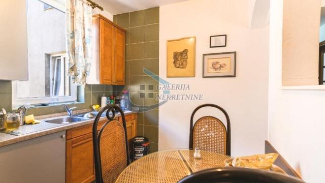 Stan, Petosoban, Prodaja, 108m2, Atelje 212, Stari grad, Palmotićeva
