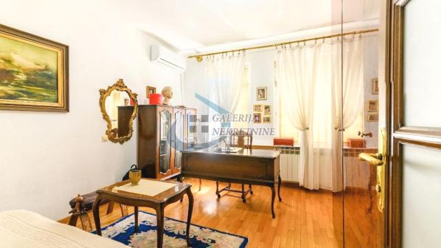 Stan, Petosoban, Prodaja, 108m2, Atelje 212, Stari grad, Palmotićeva