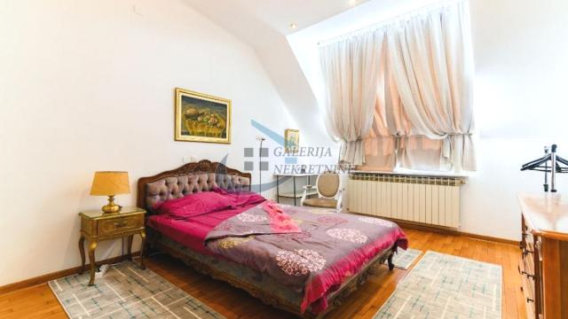 Stan, Petosoban, Prodaja, 108m2, Atelje 212, Stari grad, Palmotićeva