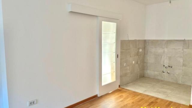 Stan, Dvoiposoban, Prodaja, 54m2, Banovo brdo, Čukarica, Karpoševa