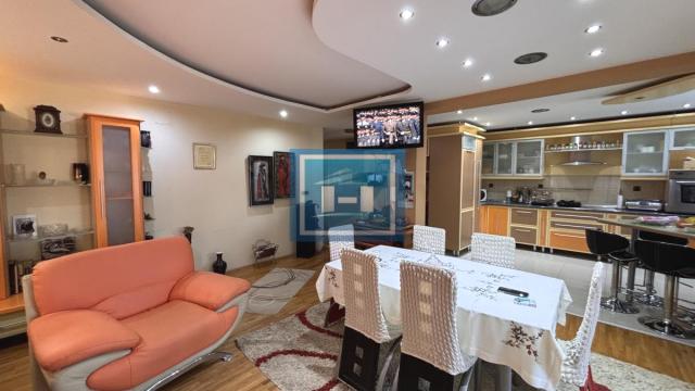 Stan, četvorosoban, Prodaja, 111m2, Centar, Gradska lokacija, Jagodina