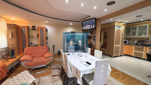 Stan, četvorosoban, Prodaja, 111m2, Centar, Gradska lokacija, Jagodina