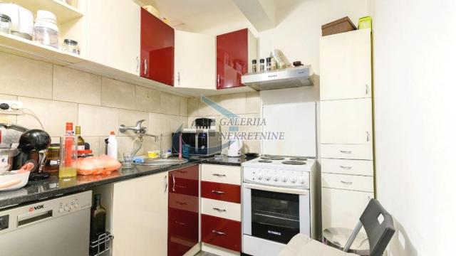Stan, Dvoiposoban, Prodaja, 44m2, Trg Nikole Pašića, Stari grad, Dečanska