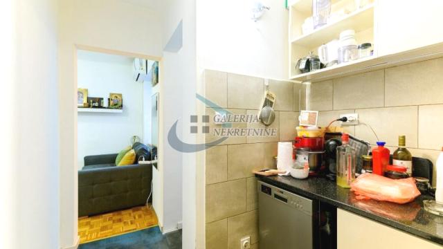 Stan, Dvoiposoban, Prodaja, 44m2, Trg Nikole Pašića, Stari grad, Dečanska