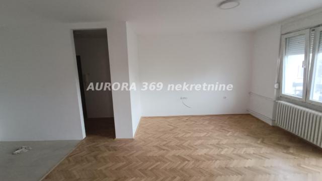 Stan, Trosoban, Prodaja, 64m2, Bulevar Oslobodjenja, Novi Sad, Novi Sad