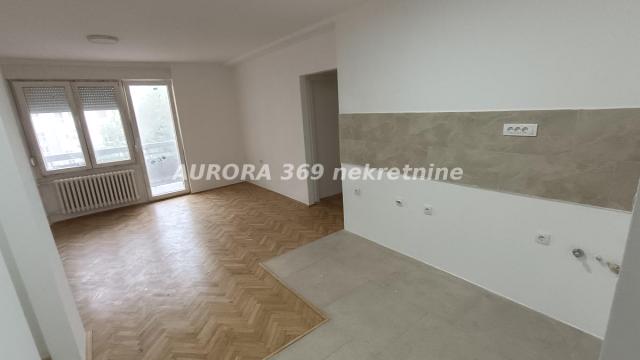 Stan, Trosoban, Prodaja, 64m2, Bulevar Oslobodjenja, Novi Sad, Novi Sad