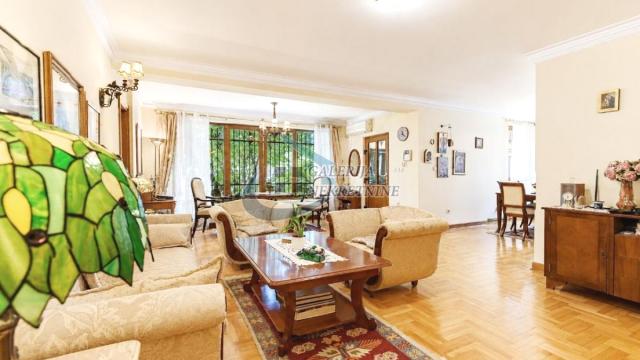 Kuća, Prodaja, 300m2, Dušanovac, Voždovac, Svete Simića