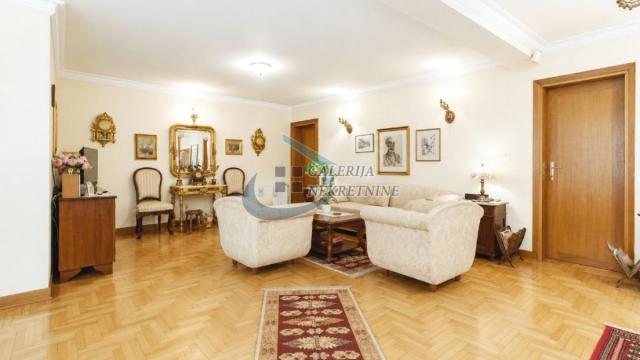 Kuća, Prodaja, 300m2, Dušanovac, Voždovac, Svete Simića