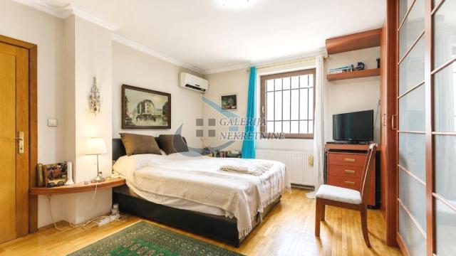 Kuća, Prodaja, 300m2, Dušanovac, Voždovac, Svete Simića