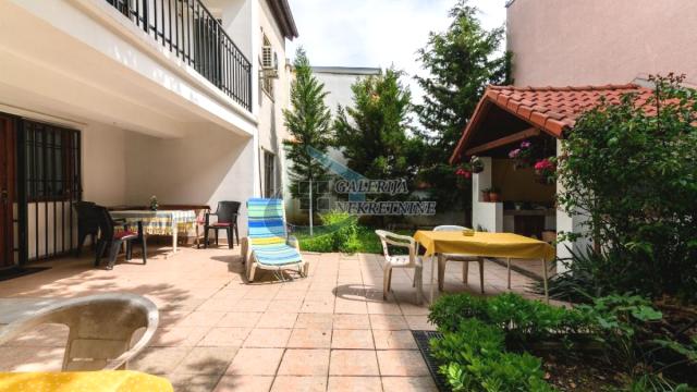 Kuća, Prodaja, 300m2, Dušanovac, Voždovac, Svete Simića