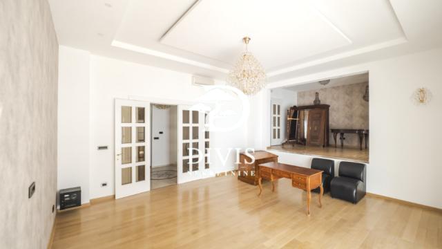 Kuća, četvorosoban, Izdavanje, 450m2, Kneza Višeslava