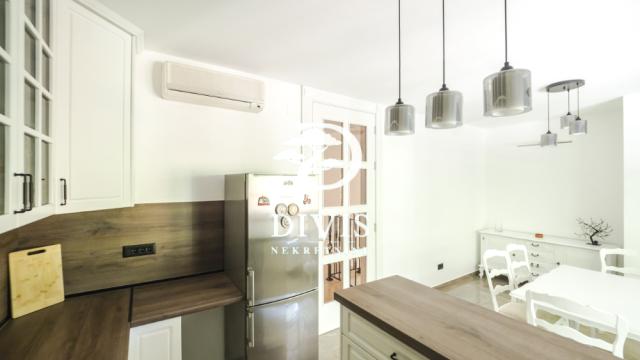 Kuća, četvorosoban, Izdavanje, 450m2, Kneza Višeslava