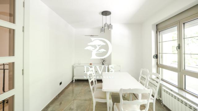 Kuća, četvorosoban, Izdavanje, 450m2, Kneza Višeslava