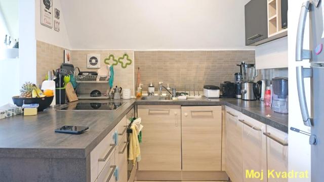 Stan, četvorosoban, Prodaja, 102m2, Darvinova pošta, Voždovac, Kumodraška