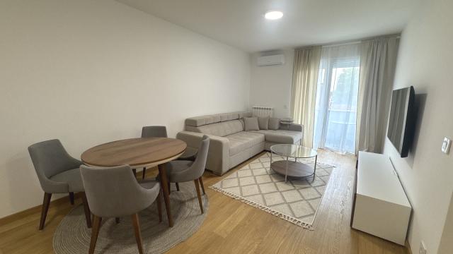Stan, Dvosoban, Izdavanje, 45m2, Đevđelijska