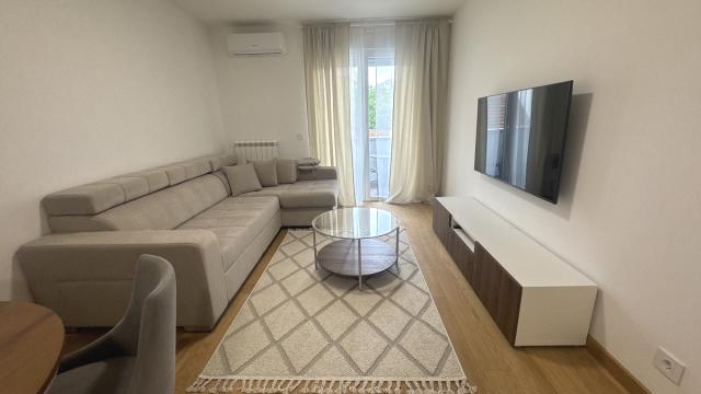 Stan, Dvosoban, Izdavanje, 45m2, Đevđelijska