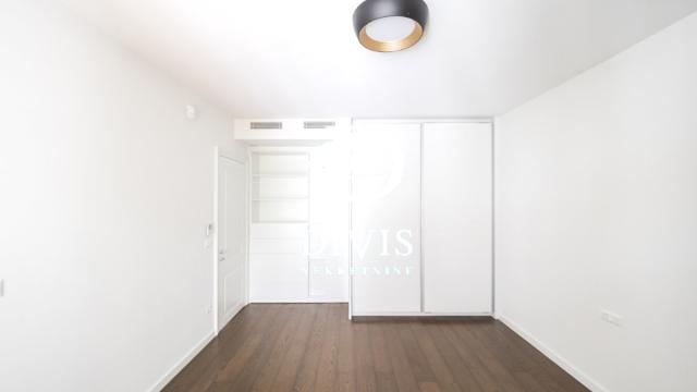 Stan, četvorosoban, Izdavanje, 150m2, Koste Stojanovića