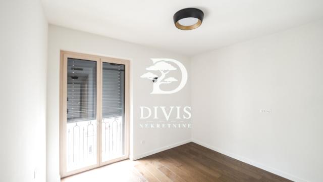 Stan, četvorosoban, Izdavanje, 150m2, Koste Stojanovića