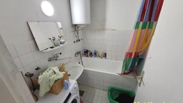 Stan, Troiposoban, Prodaja, 73m2, Blok 34 (Carina - Studentski grad), Novi Beograd, Bulevar Zorana Đinđića