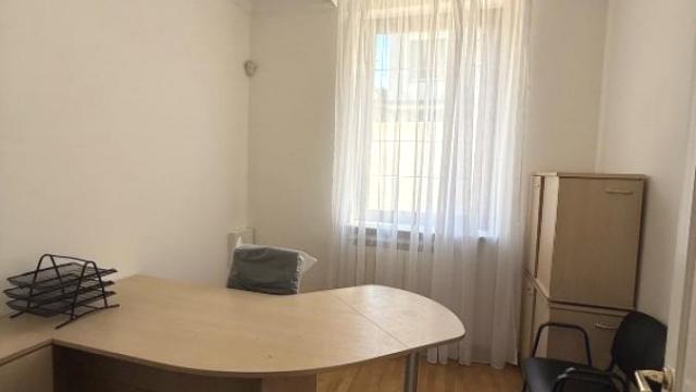 Kuća, Izdavanje, 312m2, FON - Bilećka, Voždovac, Bulevar oslobođenja