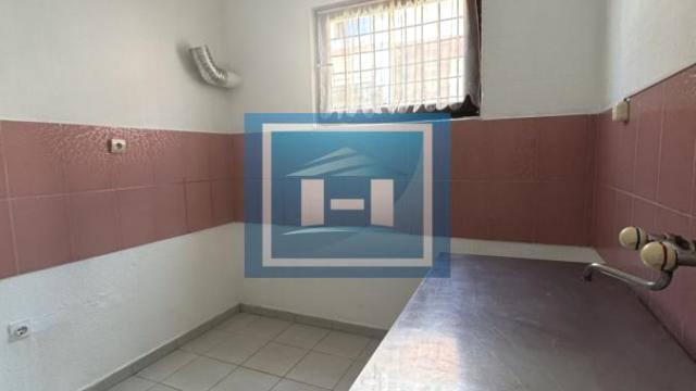 Poslovni prostor, Dvosoban, Izdavanje, 84m2, Gradska lokacija, Ćuprija