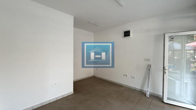 Poslovni prostor, Izdavanje, 16m2, Centar, Gradska lokacija, Jagodina