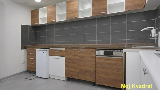 Poslovni prostor, Izdavanje, 200m2, Savski trg - Pristanište, Savski venac, Karađorđeva