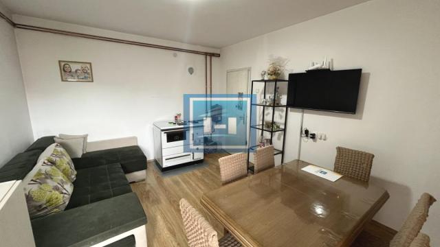 Stan, Trosoban, Prodaja, 65m2, Paraćin