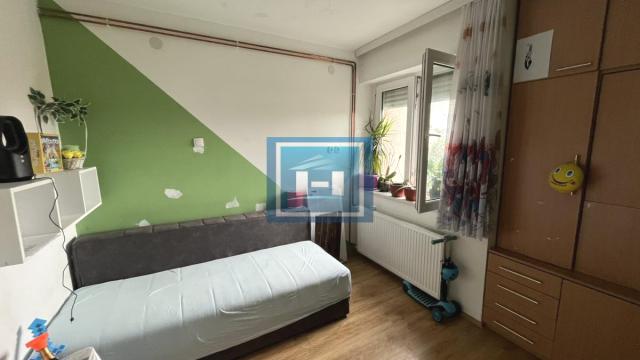 Stan, Trosoban, Prodaja, 65m2, Paraćin