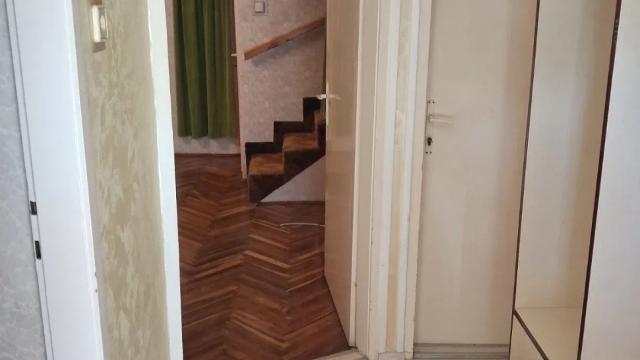 Kuća, Trosoban, Prodaja, 92m2, Kertvaroš, Gradska lokacija, Vladimira Majakovskog