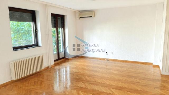 Stan, četvorosoban, Izdavanje, 97m2, Gundulićev venac, Stari grad, Gundulićev venac