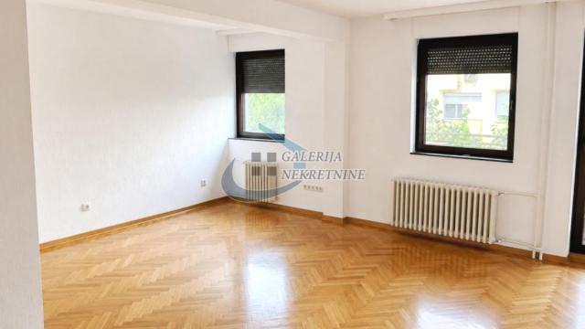 Stan, četvorosoban, Izdavanje, 97m2, Gundulićev venac, Stari grad, Gundulićev venac
