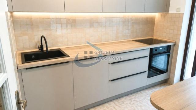 Stan, četvorosoban, Izdavanje, 97m2, Gundulićev venac, Stari grad, Gundulićev venac