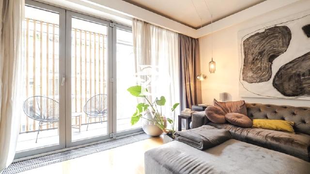 Stan, Dvosoban, Izdavanje, 73m2, West 65