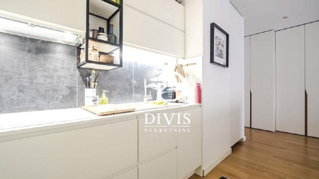 Stan, Dvosoban, Izdavanje, 73m2, West 65