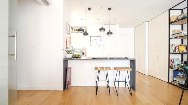 Stan, Dvosoban, Izdavanje, 73m2, West 65