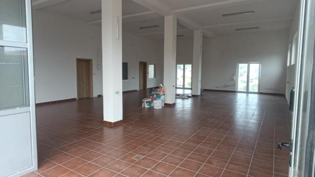 Poslovni prostor, Dvosoban, Izdavanje, 160m2, Kaludjerica, Grocka, Bulevar Revolucije 27b