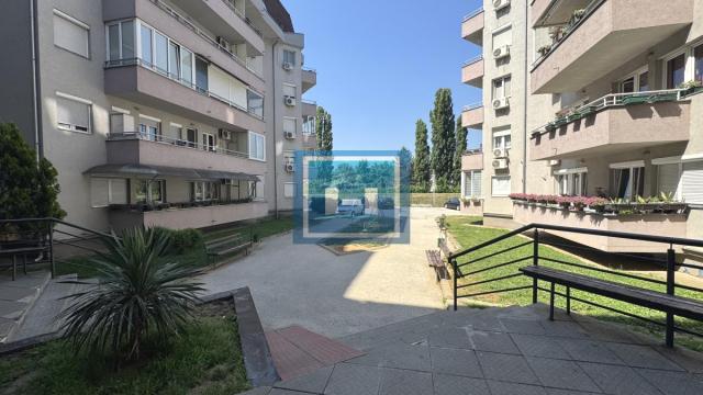 Stan, Trosoban, Prodaja, 82m2, Centar, Gradska lokacija, Jagodina