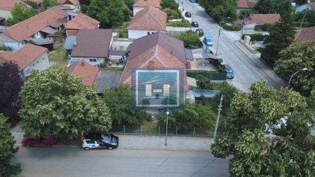 Kuća, Trosoban, Prodaja, 108m2, Centar, Gradska lokacija, Jagodina