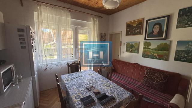 Kuća, Trosoban, Prodaja, 108m2, Centar, Gradska lokacija, Jagodina