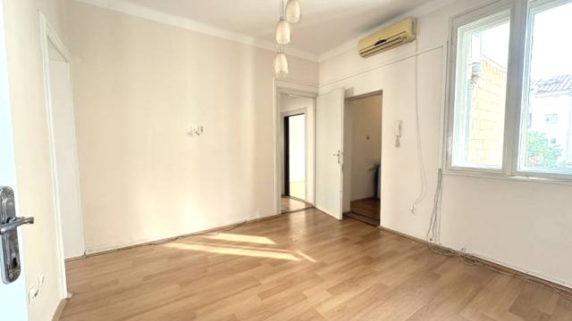 Stan, Dvoiposoban, Izdavanje, 60m2, Primorska