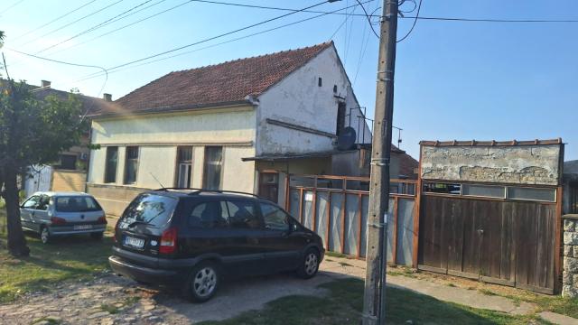 Kuća, Petosoban i veći, Prodaja, 128m2, Begeč, Novi Sad, Nikole Tesle 40