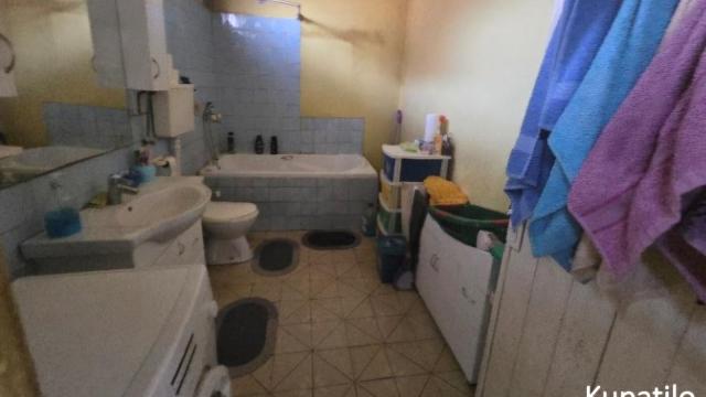 Kuća, Petosoban i veći, Prodaja, 128m2, Begeč, Novi Sad, Nikole Tesle 40