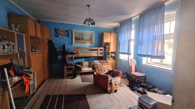 Kuća, Petosoban i veći, Prodaja, 128m2, Begeč, Novi Sad, Nikole Tesle 40