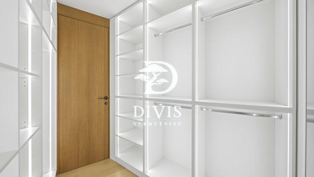 Stan, Trosoban, Izdavanje, 120m2, Andrićev venac