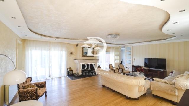 Kuća, Petosoban i veći, Izdavanje, 720m2, Draginje Adamović