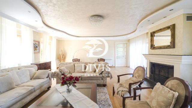 Kuća, Petosoban i veći, Izdavanje, 720m2, Draginje Adamović