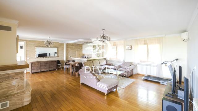 Kuća, Petosoban i veći, Izdavanje, 720m2, Draginje Adamović