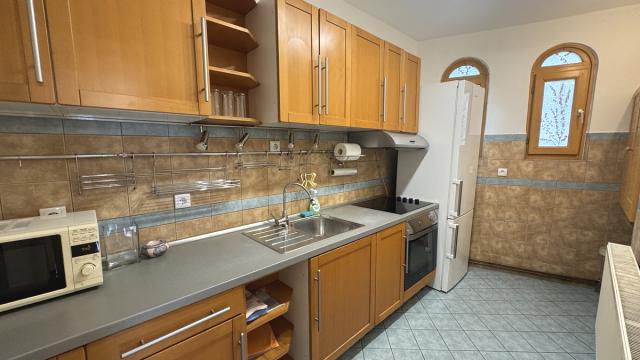 Poslovni prostor, Trosoban, Izdavanje, 94m2, Sokobanjska